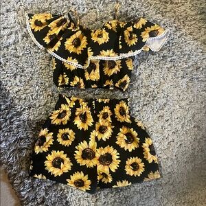 SHEIN Sunflower Print Matching Shorts Set size 7 / 8 girls